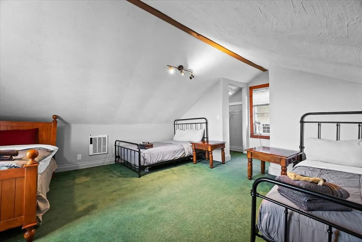 Casa vacanze Villa A Million Dollar View And Off Street Parking Pittsburgh