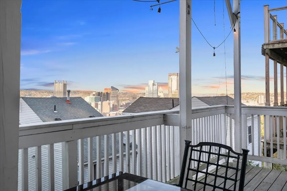Villa A Million Dollar View And Off Street Parking Pittsburgh